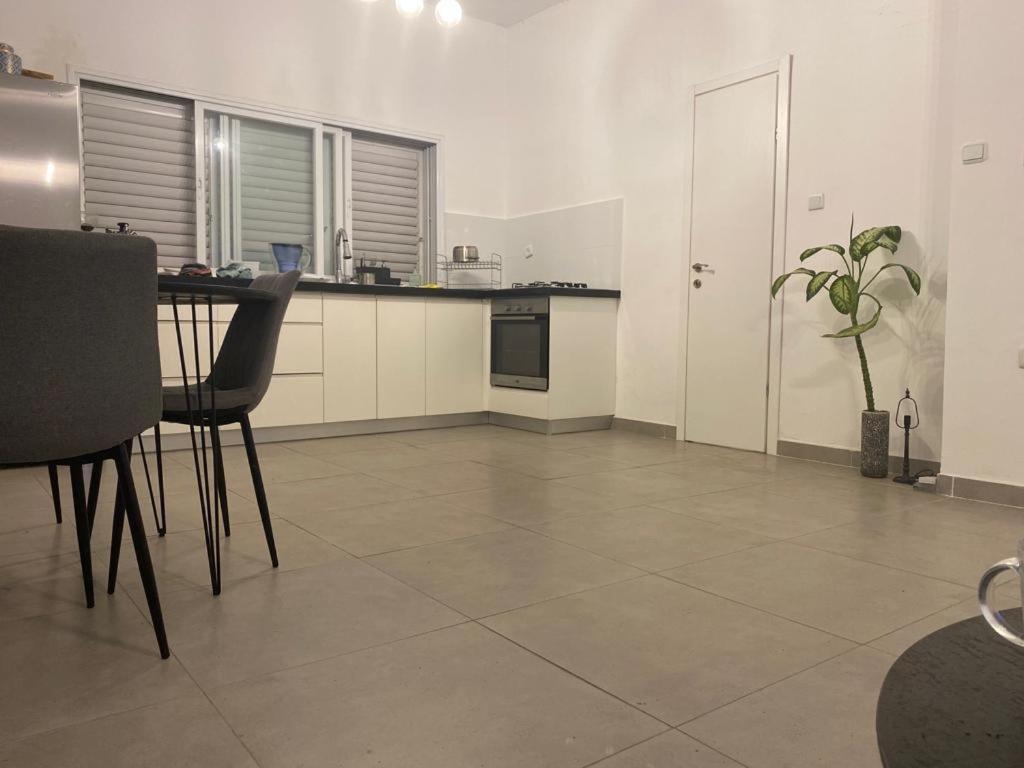 Apt Heart Tlv Arnon 50 Mt From Sea Apartamento Tel Aviv Exterior foto